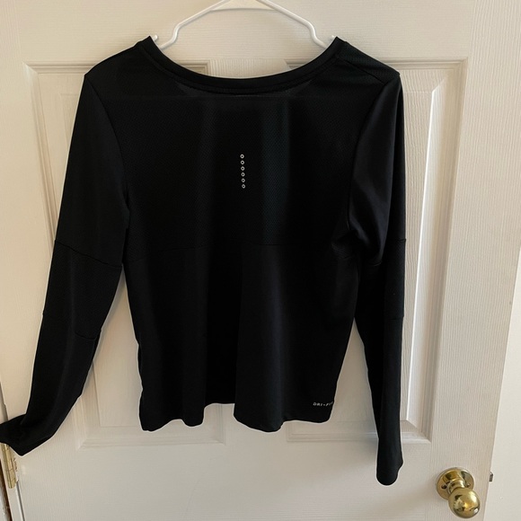 Nike Dry Fit - Picture 3 of 3